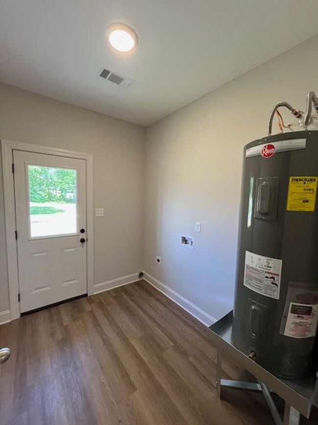 Building Photo - BRAND NEW HOME FOR RENT NEAR JOYNER with 3...