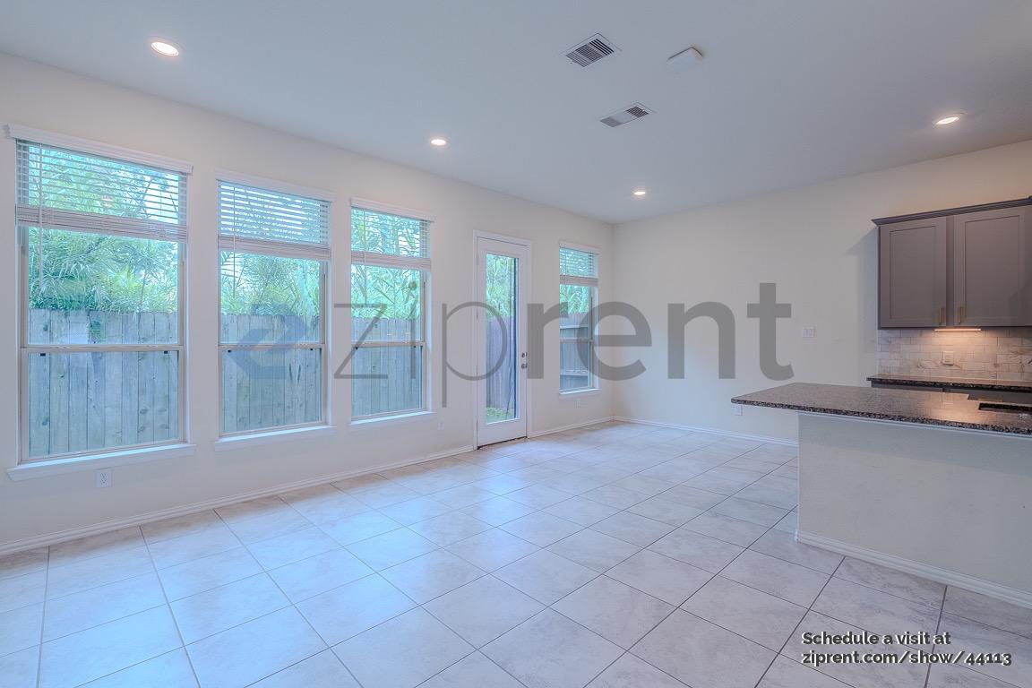 Building Photo - 711 Embercove Dr