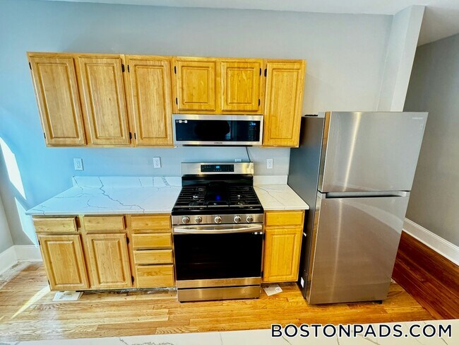 Building Photo - 33 Adamson St
