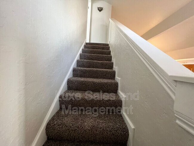 Building Photo - 2137 Goodrich Dr
