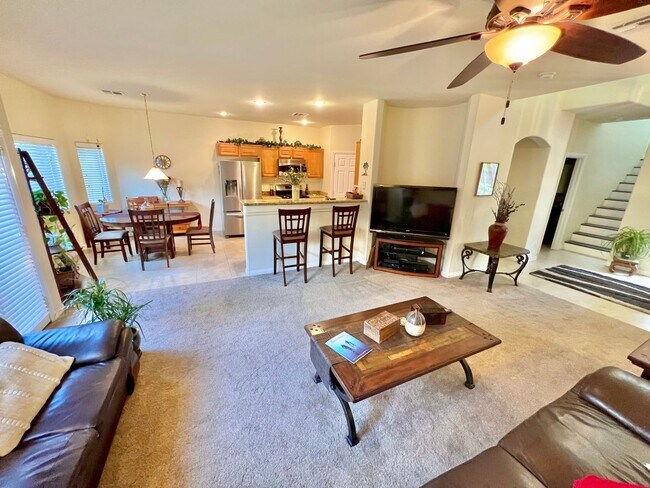 Building Photo - SOUTHERN HIGHLANDS! 3BD/2.5BA FURNISHED!