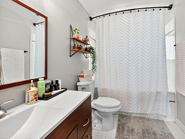 Building Photo - 8009 NW 71st Ct