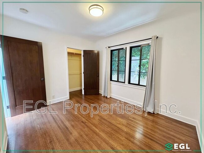 Building Photo - 3927 Degnan Blvd