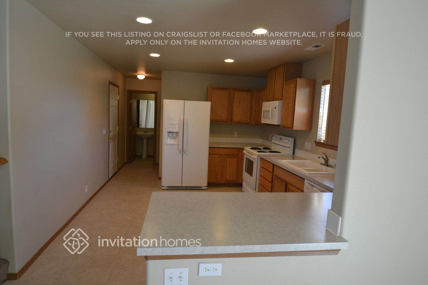 Building Photo - 206 Lane Blvd NE