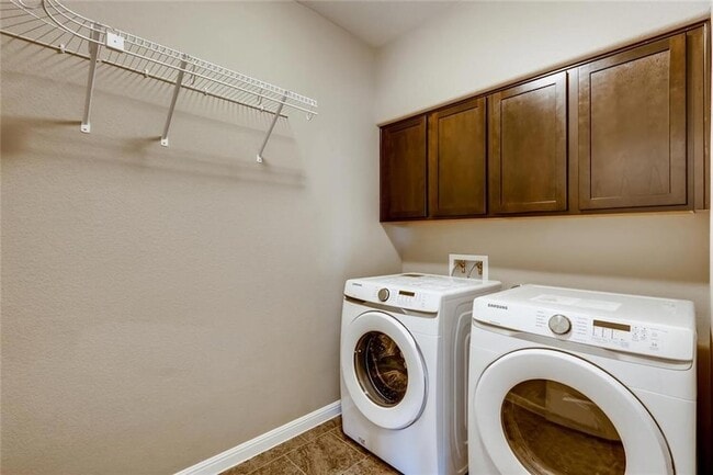Building Photo - 7500 Colina Vista Loop