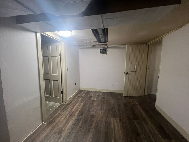 Building Photo - Click the “Apply Now” button or email wapmrentals@gmail.com for a prompt response.