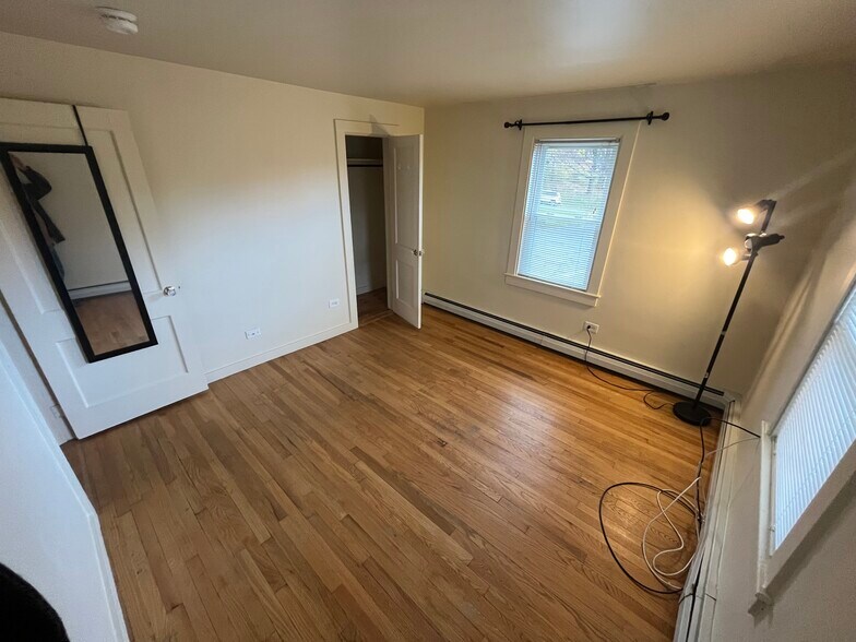 Building Photo - 34 Miles St