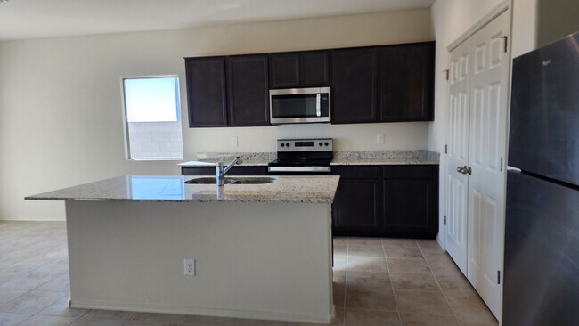 Building Photo - 24615 W Flores Dr