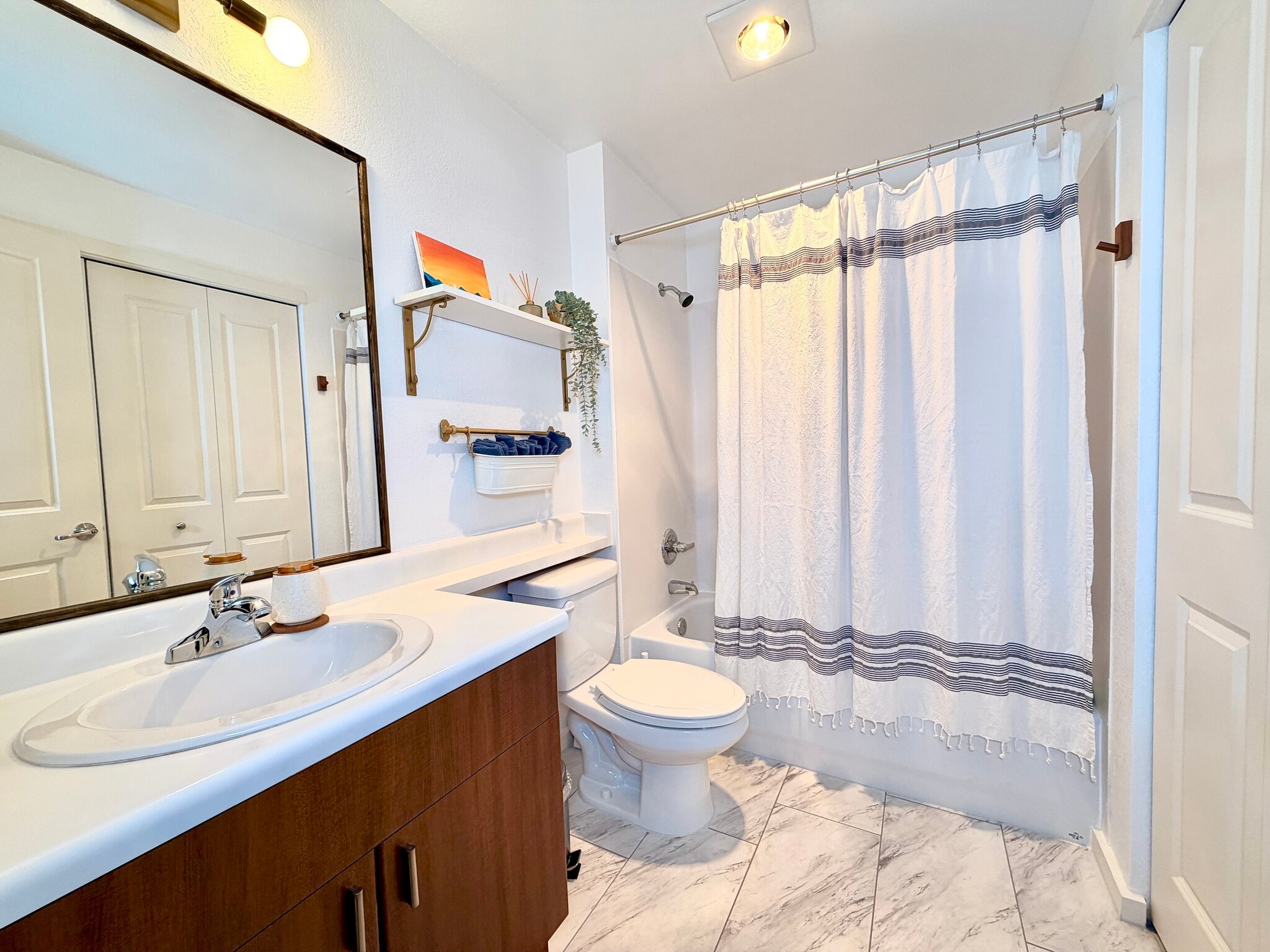 Bathroom 2 - 16101 Bothell Everett Hwy