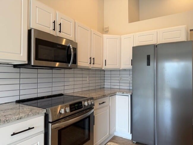 Building Photo - 3 Bed 1 Bathroom Single Family Home Available in Miamisburg*