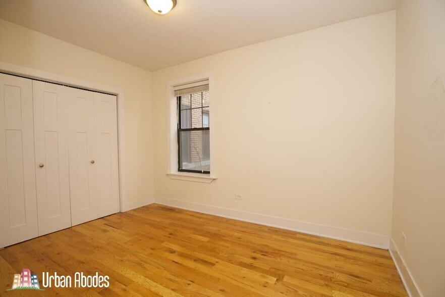 Building Photo - 1448 W Byron St