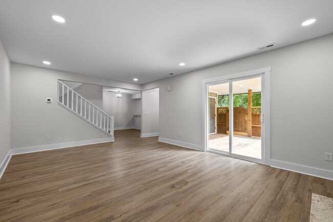 Building Photo - 196 Finley Forest Dr