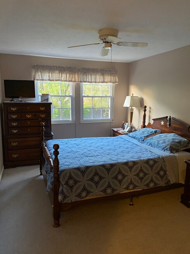 2nd bedroom - 10939 Barrington Ct