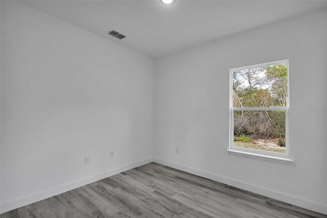 Building Photo - 2211 SW 153rd Pl Rd