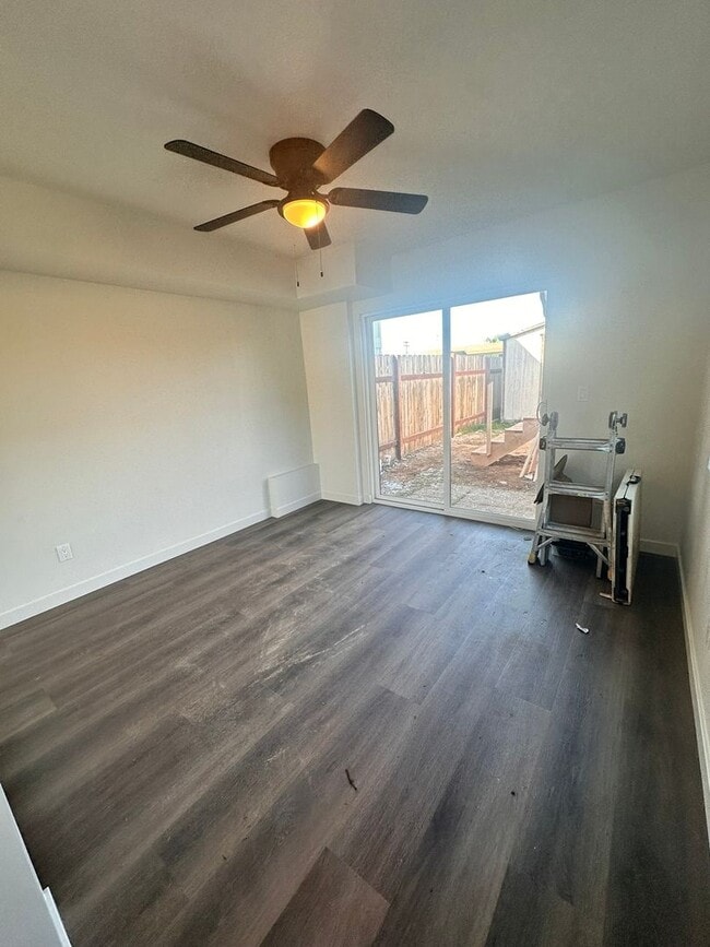 Building Photo - 352 Bonito Ave