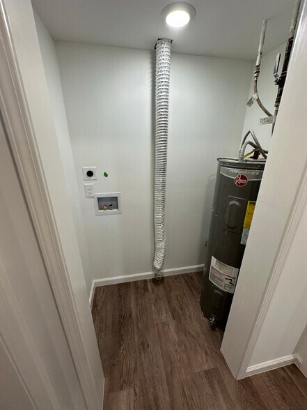 Building Photo - 301 Spring Hollow Rd