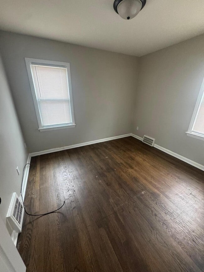 Building Photo - 14591 Mettetal St