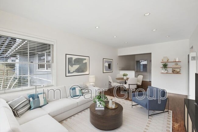 Building Photo - 2002 Clay St