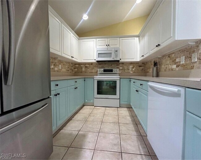 Building Photo - 121 Ginger Rd