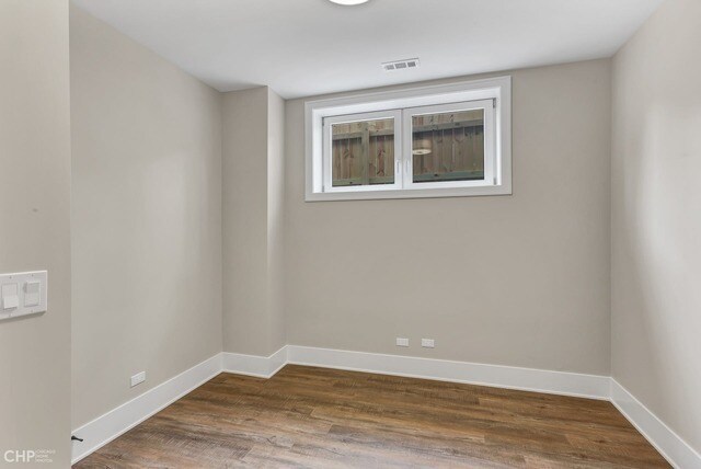 Building Photo - 4846 S St Lawrence Ave