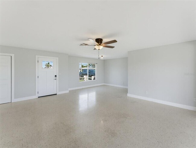 Building Photo - 4044 Headsail Dr