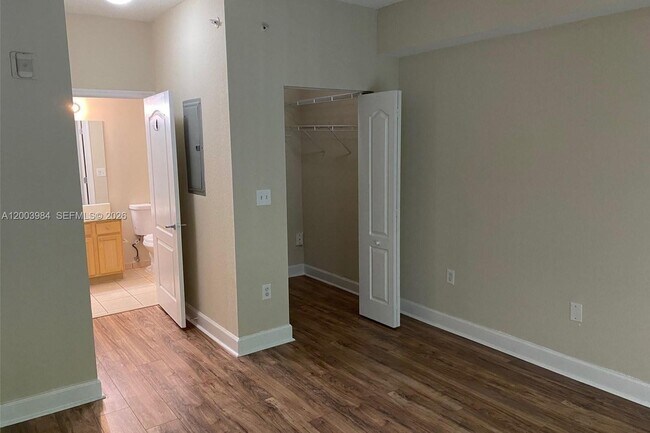 Building Photo - 6001 SW 70th St