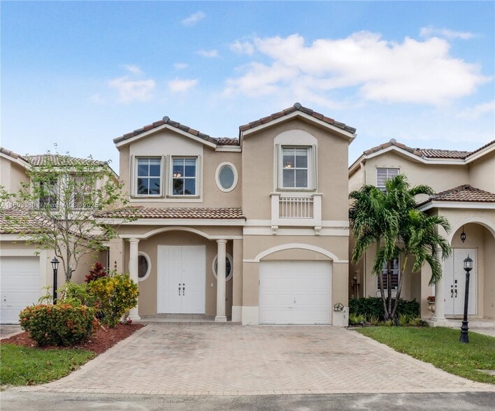 Primary Photo - 4882 NW 108th Psge