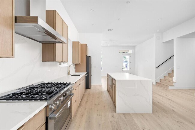 Building Photo - 2917 Lyons Rd