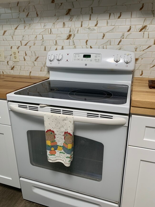 Building Photo - 2292 Costa Rican Dr