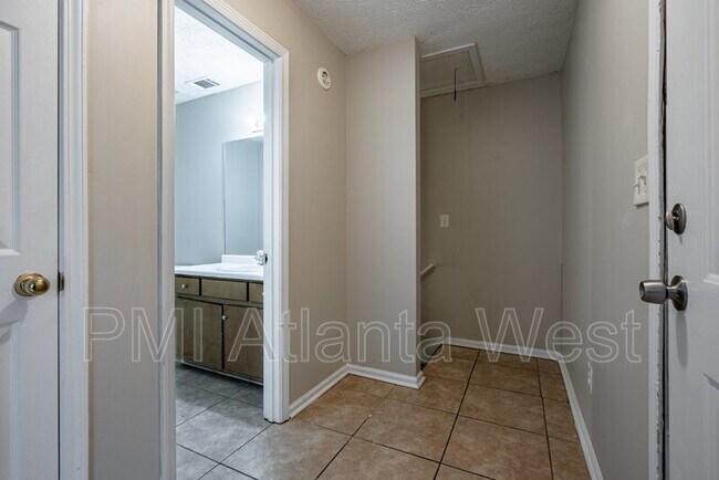 Building Photo - 10266 Stone St NW