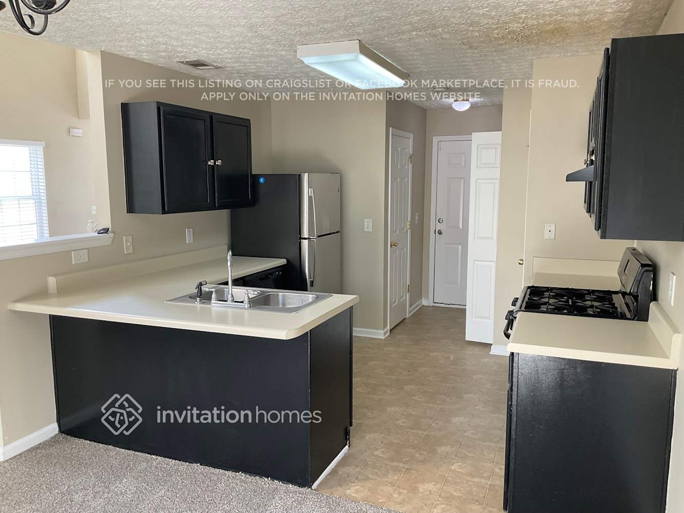 Building Photo - 314 Pieris Dr