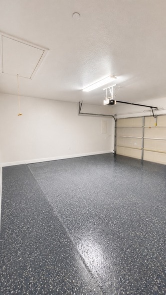 Building Photo - 5691 Orchard Pkwy