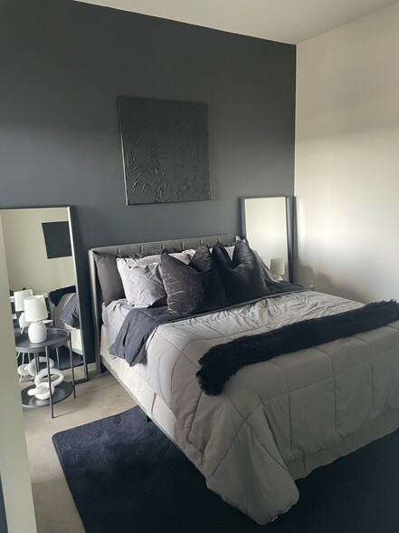 Bedroom - 2115 Yeaman Pl