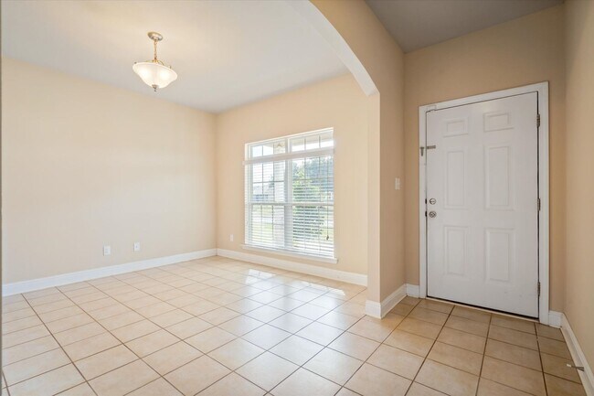 Building Photo - UPCOMING LISTING