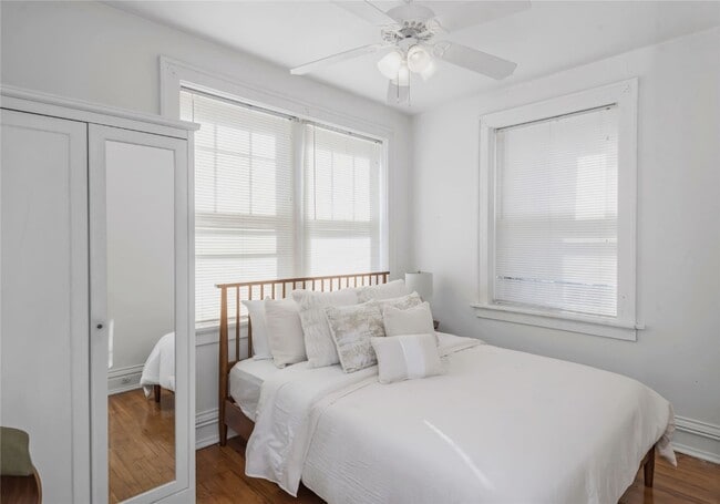 Building Photo - 738 DeMun