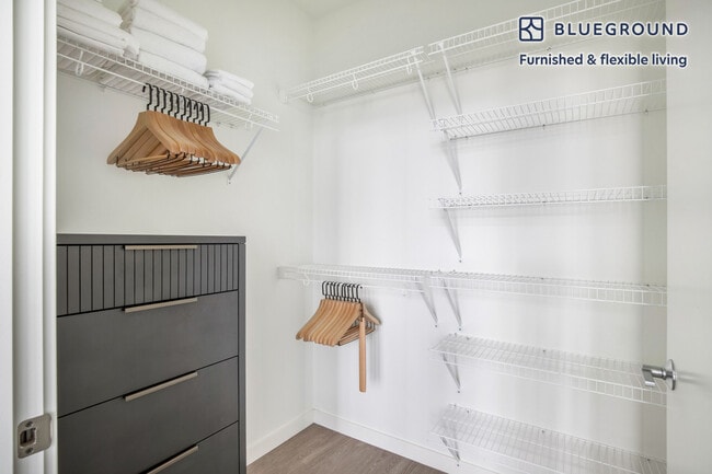 Building Photo - 120 Broadway-SI FL2-ID539