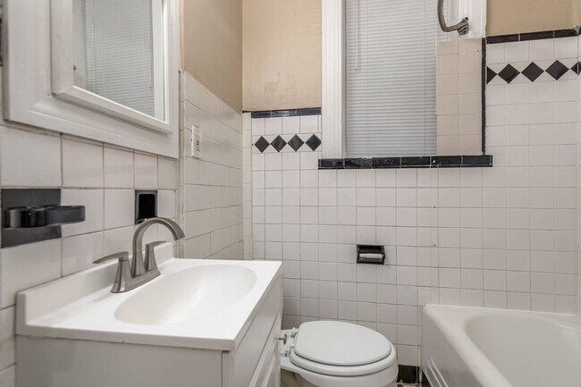 Building Photo - 5875 Washington Blvd