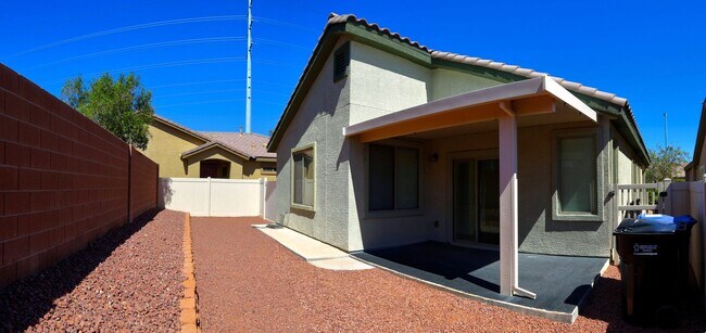 Building Photo - Welcome Home! Beautiful Single Story Home