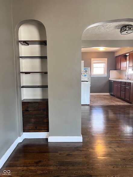 Building Photo - 1524 E 46th St