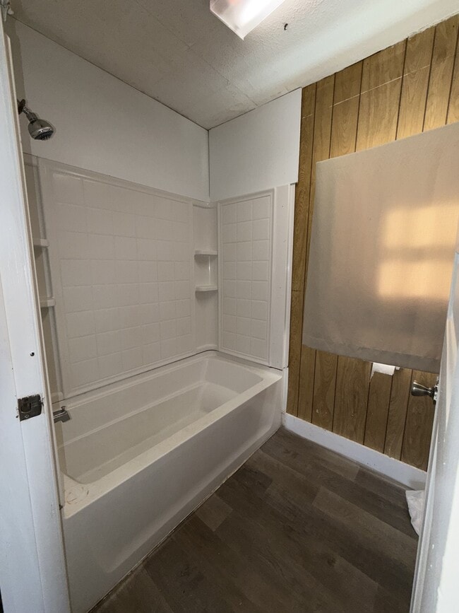 Building Photo - 651 New Brickyard Rd