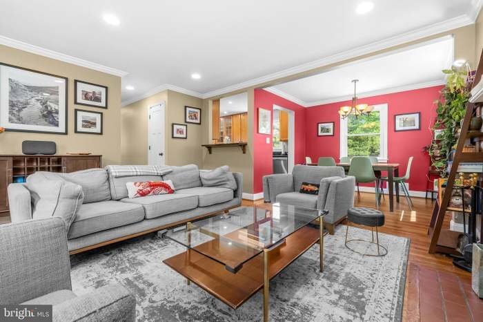 Building Photo - 3241 Holly Hill Dr