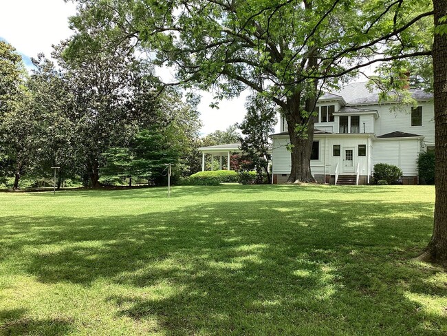 Building Photo - 17 Acres with enormous Magnolia trees