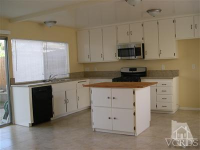 Building Photo - Stunning Newbury Park Home