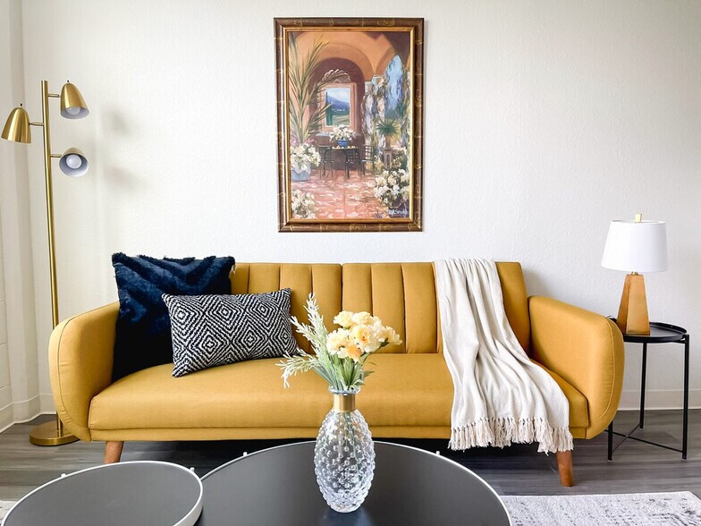 Building Photo - 2515 Burnet Ave