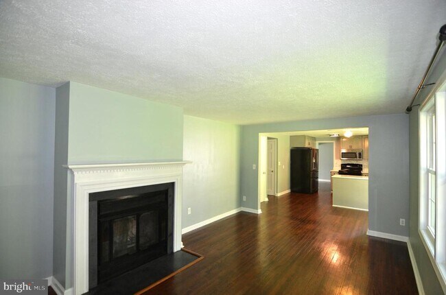 Building Photo - 17312 Amity Dr
