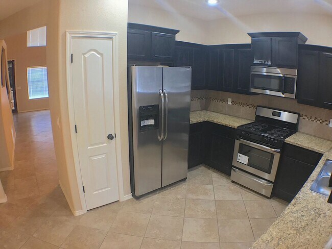 Building Photo - Northeast El Paso/Sandstone Ranch 4 bed Re...