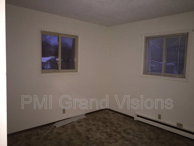 Building Photo - 333 Southland Dr