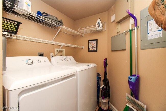 Building Photo - 8659 River Homes Lane
