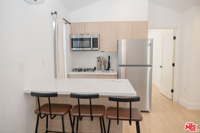 Building Photo - 6138 Carlos Ave