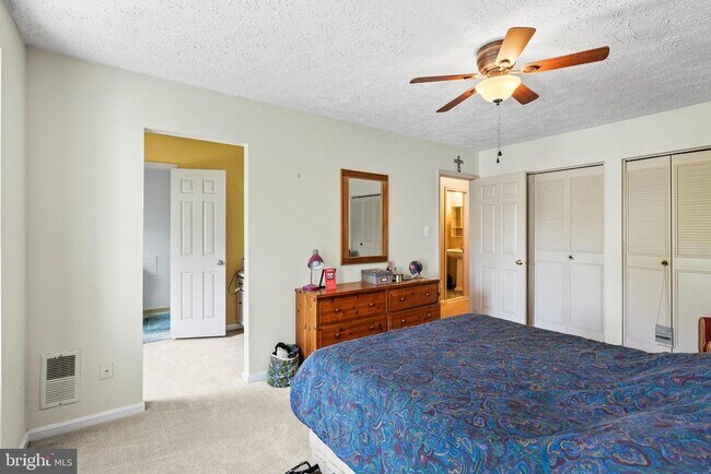 Building Photo - 2114 Lang Dr